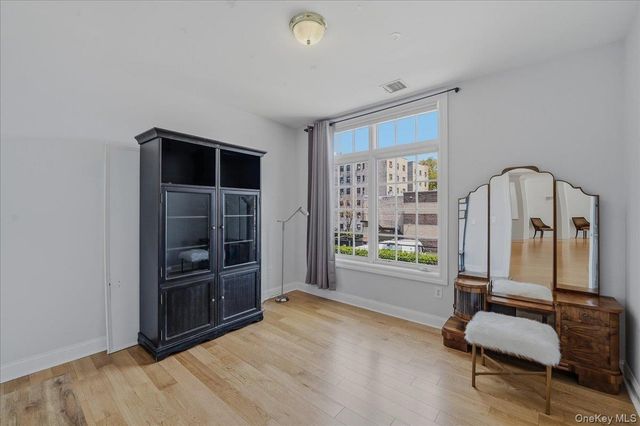55 1st Street 313, Pelham, NY 10803