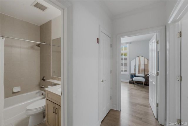 55 1st Street 313, Pelham, NY 10803