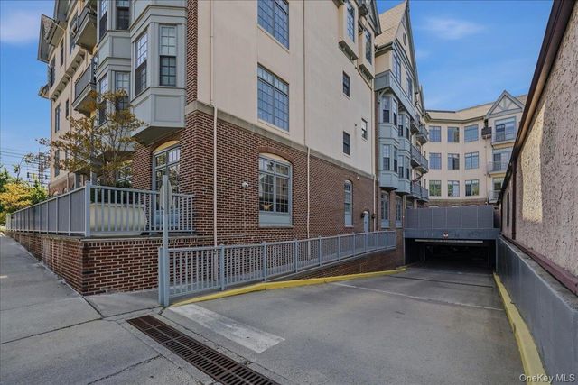 55 1st Street 313, Pelham, NY 10803