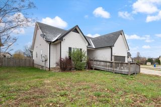 991 Guinevere Ct, Clarksville, TN 37040