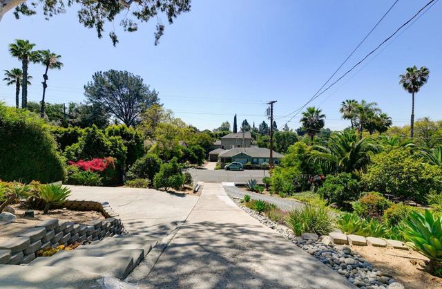 8648 Alpine Ave, La Mesa, CA 91941