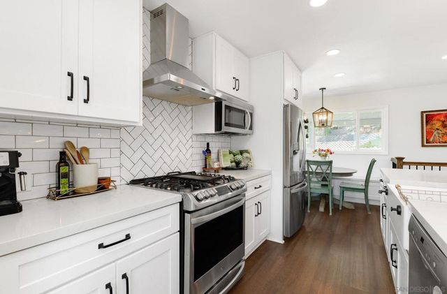 8648 Alpine Ave, La Mesa, CA 91941