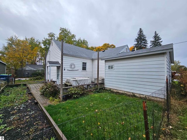 204 W Union Street, Lake City, MI 49651