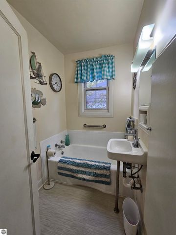 204 W Union Street, Lake City, MI 49651