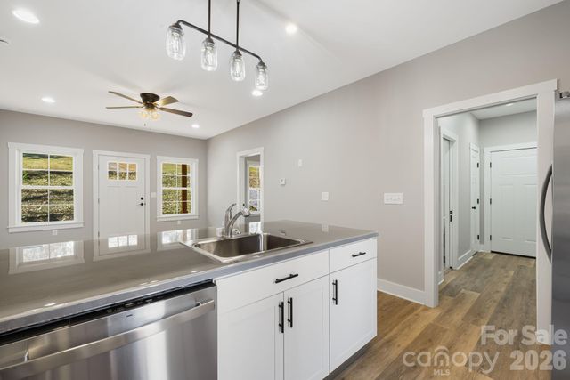 129 Brentwood Road, Morganton, NC 28655