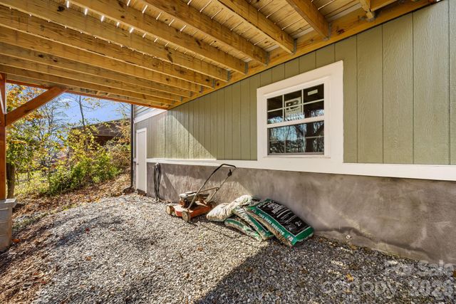 129 Brentwood Road, Morganton, NC 28655