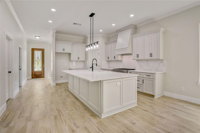 8405 Folkstone Lane, Houston, TX 77075