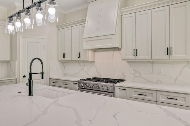 8405 Folkstone Lane, Houston, TX 77075