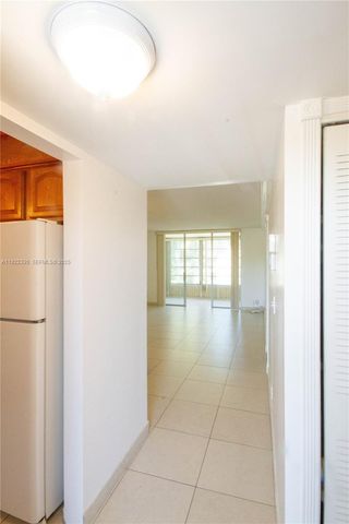 3000 NW 48th Ter 322, Lauderdale Lakes, FL 33313