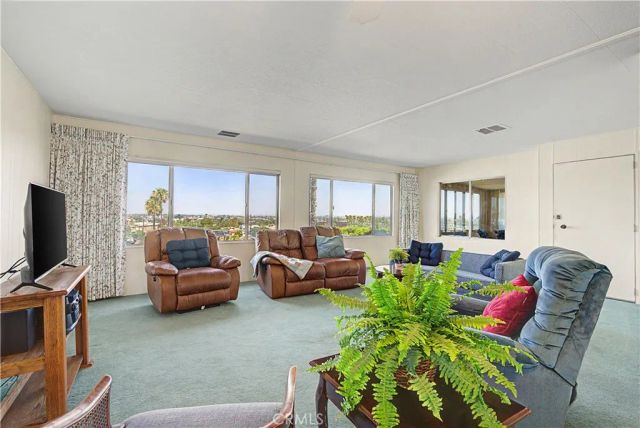 2550 Pacific Coast Hwy 217, Torrance, CA 90505