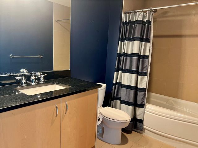 300 S Biscayne Blvd 3614, Miami, FL 33131