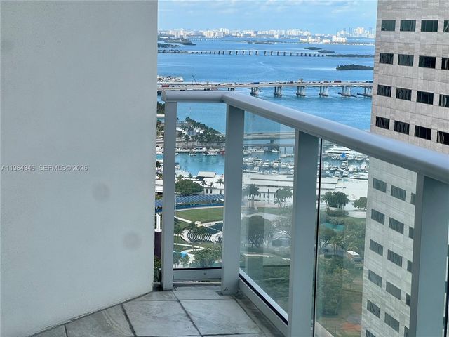 300 S Biscayne Blvd 3614, Miami, FL 33131