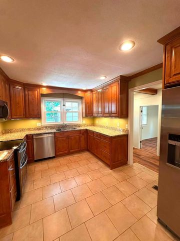 2220 Edgewater Drive, NW, Cleveland, TN 37311