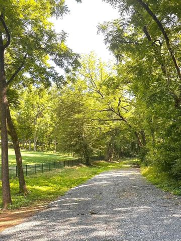 2220 Edgewater Drive, NW, Cleveland, TN 37311