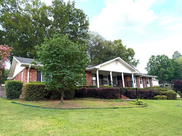 2220 Edgewater Drive, NW, Cleveland, TN 37311