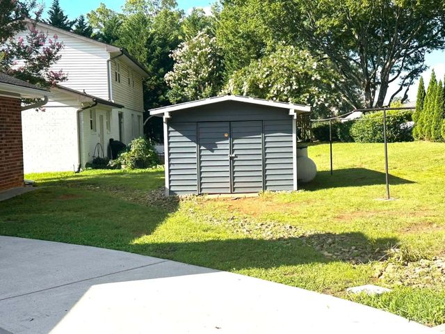 2220 Edgewater Drive, NW, Cleveland, TN 37311