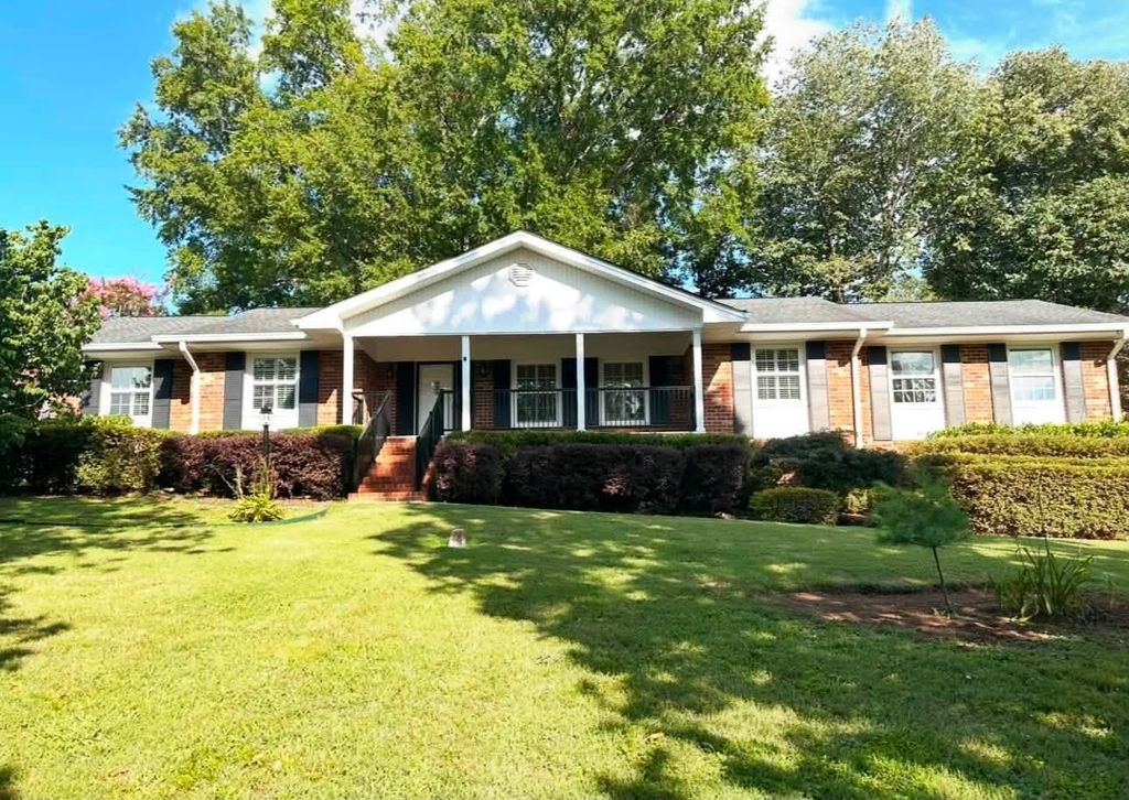 2220 Edgewater Drive, NW, Cleveland, TN 37311