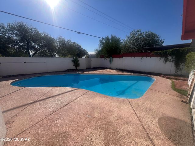 1605 S Marmora Avenue, Tucson, AZ 85713