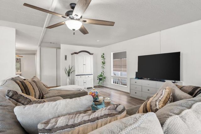 450 E. Bradley Avenue 80, El Cajon, CA 92021