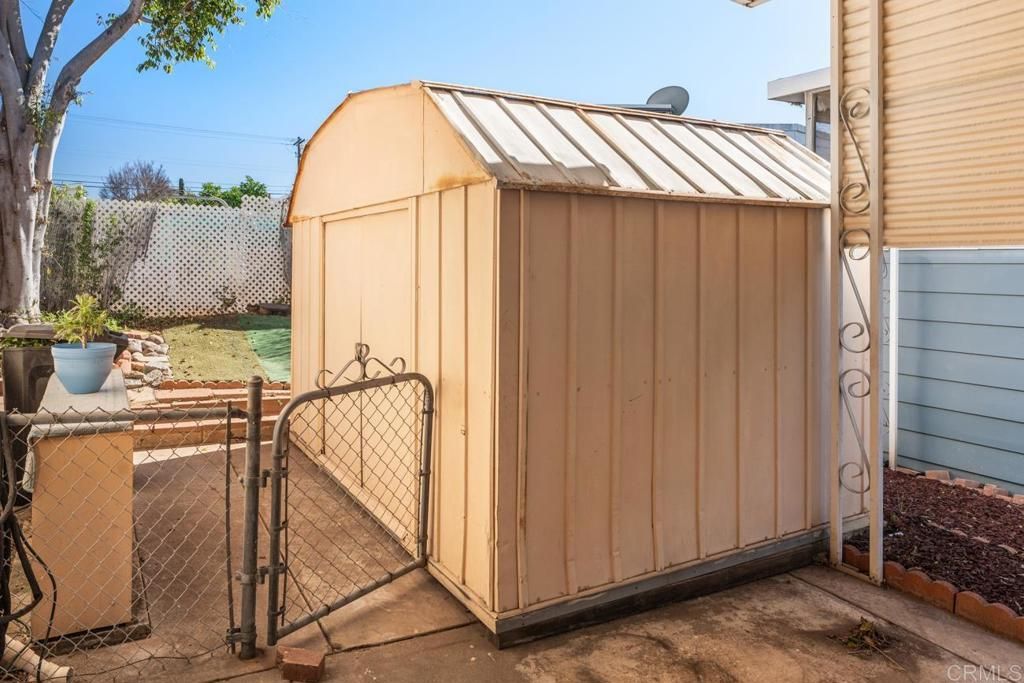 Image 10 of property listing at 450 E. Bradley Avenue 80, El Cajon, CA 92021