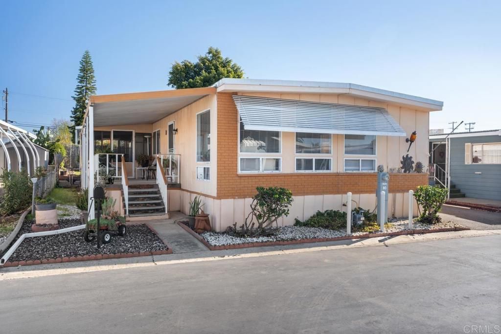 Image 2 of property listing at 450 E. Bradley Avenue 80, El Cajon, CA 92021