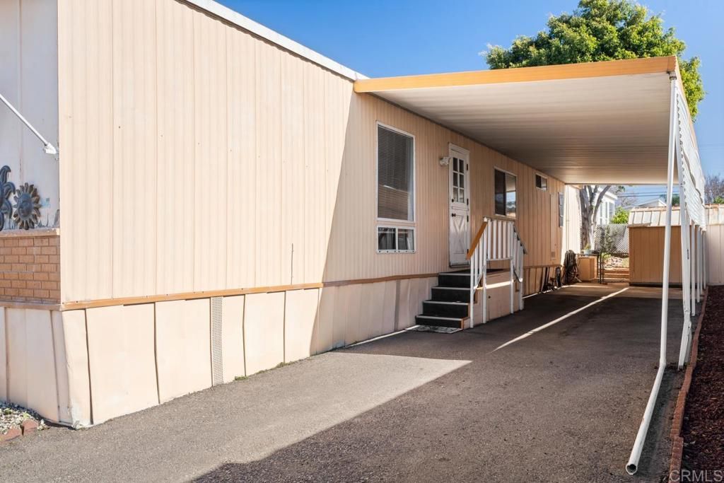 Image 9 of property listing at 450 E. Bradley Avenue 80, El Cajon, CA 92021