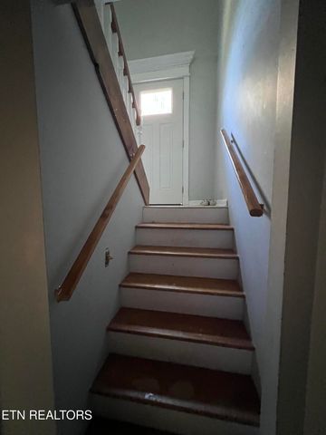 185 River Rd, Harrogate, TN 37752