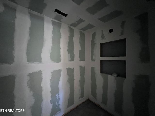 185 River Rd, Harrogate, TN 37752