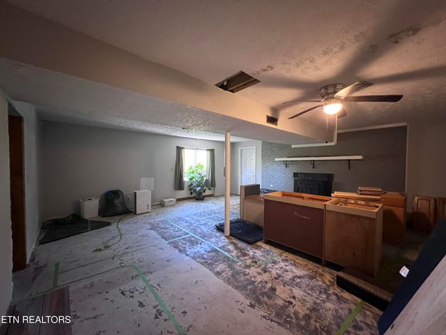 185 River Rd, Harrogate, TN 37752