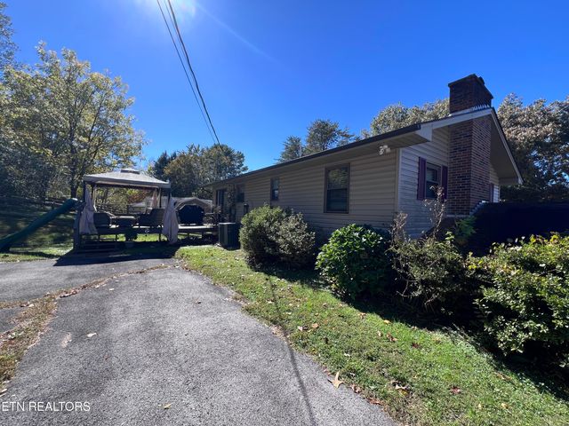 185 River Rd, Harrogate, TN 37752