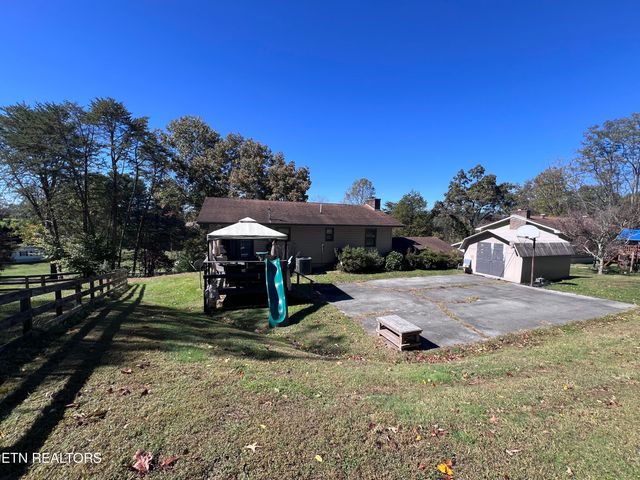 185 River Rd, Harrogate, TN 37752