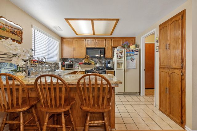 605 Catalina Circle, Tulare, CA 93274