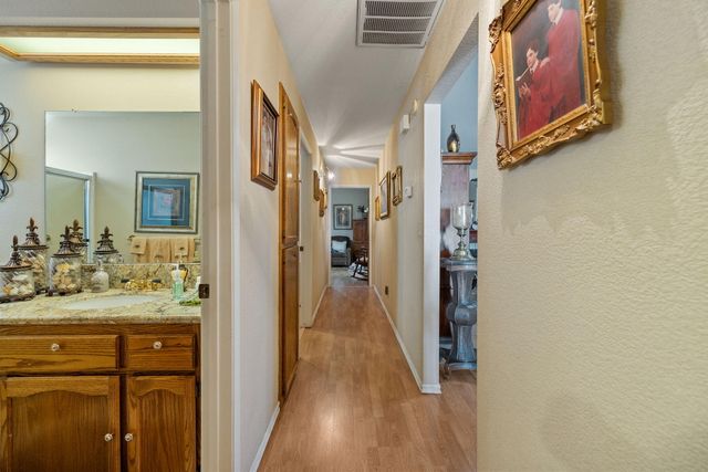 605 Catalina Circle, Tulare, CA 93274