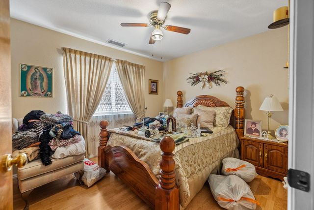 605 Catalina Circle, Tulare, CA 93274