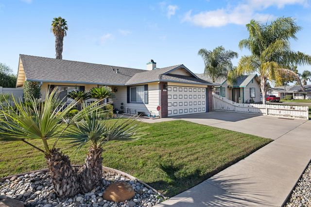 605 Catalina Circle, Tulare, CA 93274
