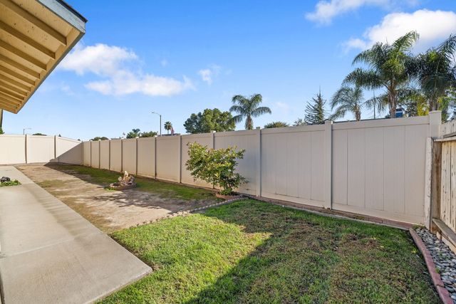 605 Catalina Circle, Tulare, CA 93274