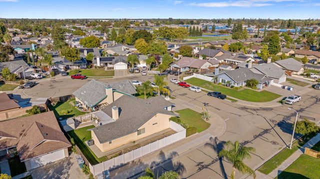 605 Catalina Circle, Tulare, CA 93274