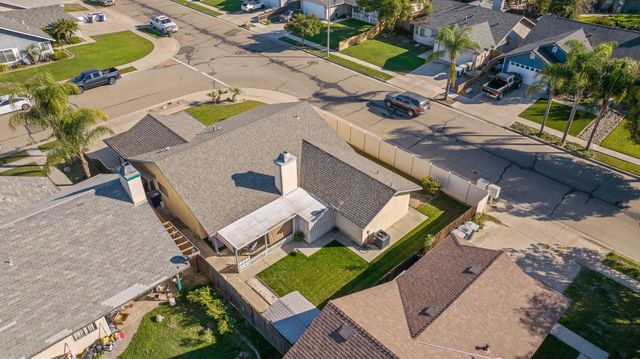 605 Catalina Circle, Tulare, CA 93274