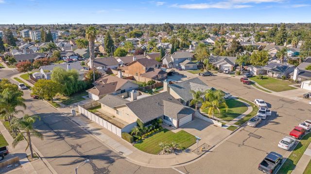605 Catalina Circle, Tulare, CA 93274
