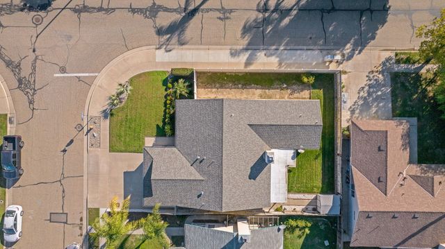 605 Catalina Circle, Tulare, CA 93274