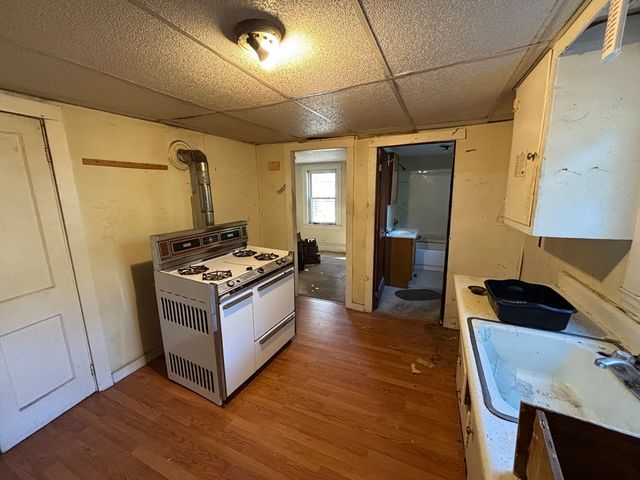 187 Main St, Blackstone, MA 01504