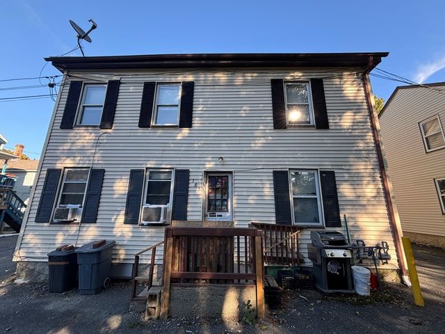 187 Main St, Blackstone, MA 01504