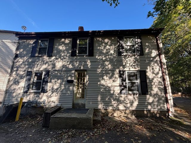 187 Main St, Blackstone, MA 01504