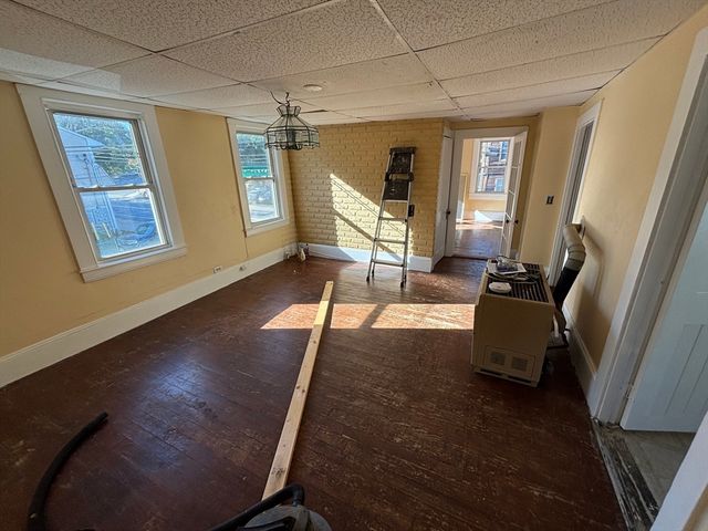 187 Main St, Blackstone, MA 01504