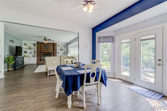 380 Huntleigh Manor Drive, St Charles, MO 63303