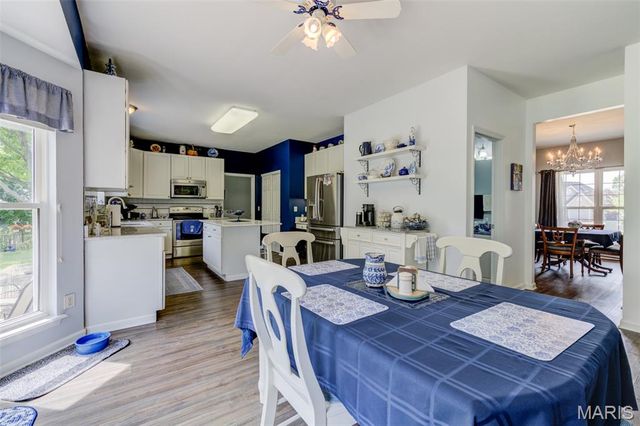 380 Huntleigh Manor Drive, St Charles, MO 63303
