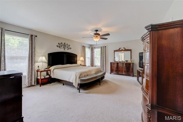 380 Huntleigh Manor Drive, St Charles, MO 63303