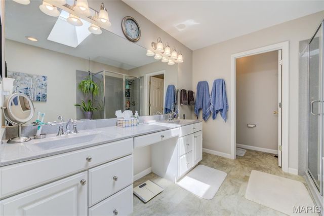 380 Huntleigh Manor Drive, St Charles, MO 63303