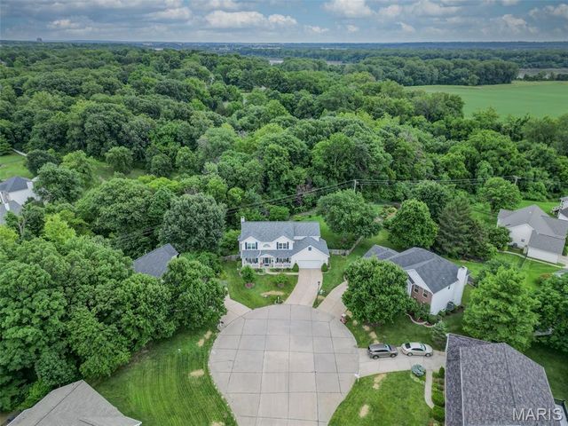 380 Huntleigh Manor Drive, St Charles, MO 63303