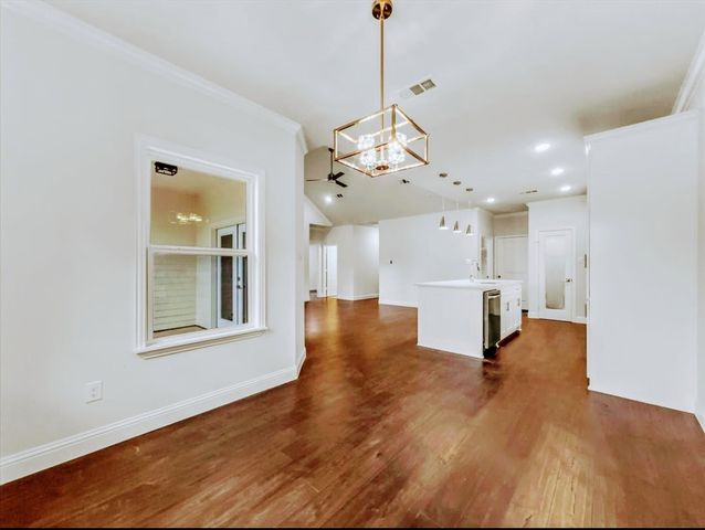 2029 S Edgewood Terrace, Fort Worth, TX 76105